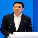 The "CEO Trịnh Đình Tú" user's logo