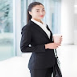 The "CEO Thu Hương" user's logo