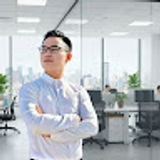 The "Trần Minh Long" user's logo