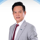 The "CEO Trần Minh Quân" user's logo