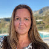 The "LISA SADLEIR" user's logo