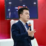 The "CEO Lê Quân Dusk" user's logo
