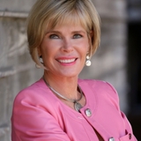 The "Lisa Murray | Russ Lyon Sotheby's International Realty" user's logo