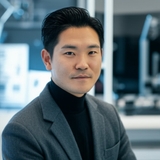 The "Robert Kim" user's logo