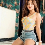 The "Pooja Selectgirls99" user's logo