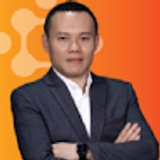 The "Lê Hoàng Nam" user's logo