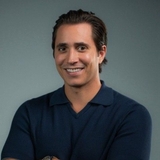 The "Zak Longo" user's logo