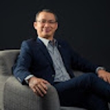 The "CEO Tùng Dương" user's logo