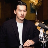 The "CEO Heri Phạm" user's logo
