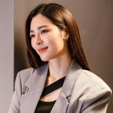 The "Lyra Trần – Tác giả Yo88 cùng bí quyết xây dựng thương hiệu cá cược đỉnh cao" user's logo